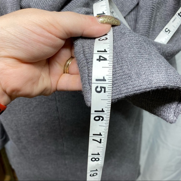 Renuar medium gray cowl neck sweater 3/4 sleeves - Picture 2 of 9